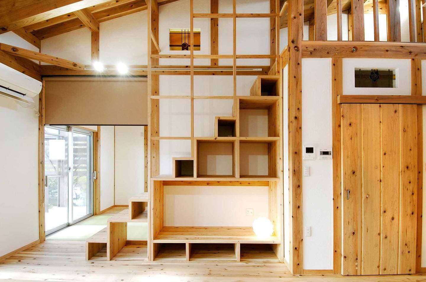 事例_収納兼ねた階段