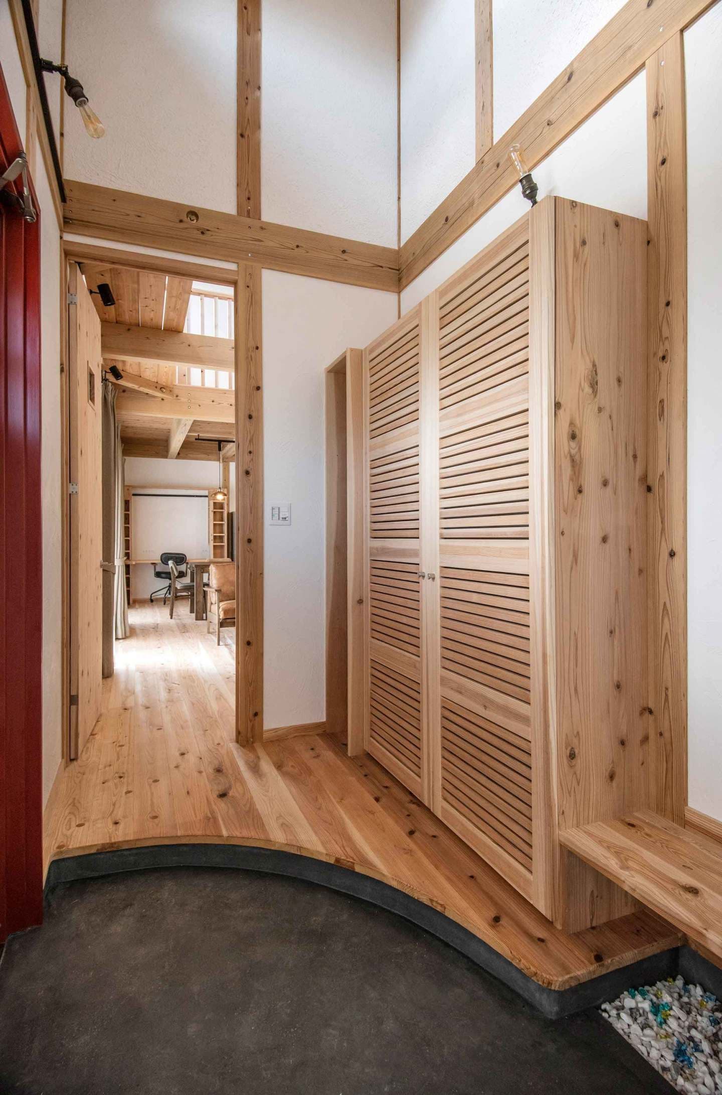 事例_玄関土間・収納