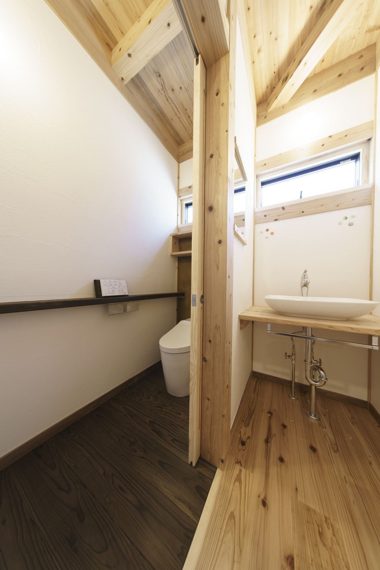 事例_トイレと洗面台